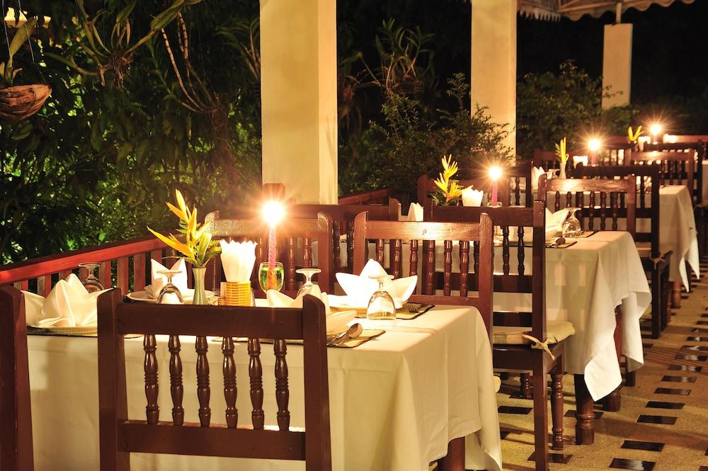 Teak Garden Resort, Chiang Rai Zewnętrze zdjęcie