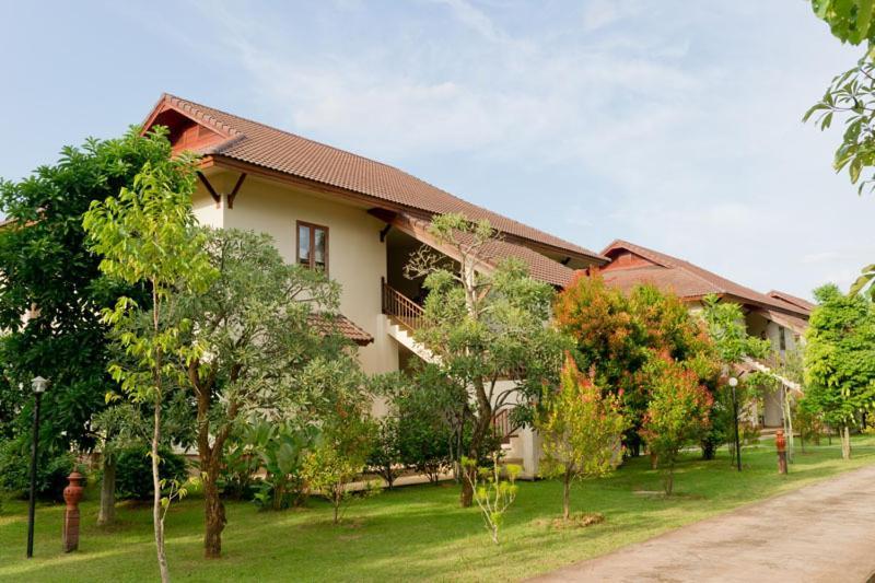 Teak Garden Resort, Chiang Rai Zewnętrze zdjęcie