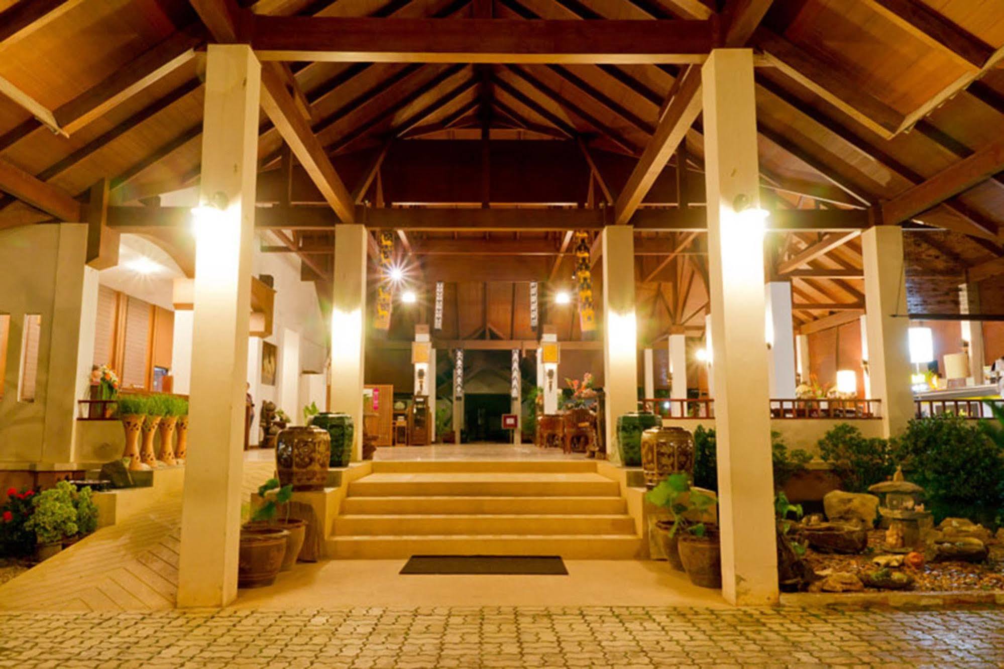 Teak Garden Resort, Chiang Rai Zewnętrze zdjęcie
